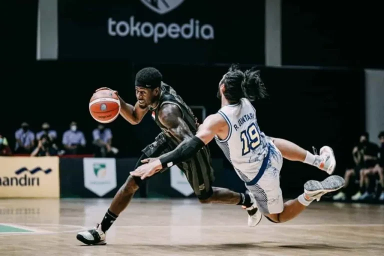 Slam Dunk Digest: Latest Basketball News & Updates Slam Dunk Digest: Latest Basketball News & Updates